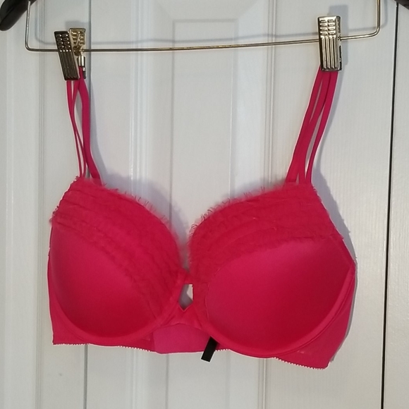Victoria's Secret Fuschia Very Sexy Push Up Bra - Picture 3 of 7